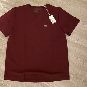 FIGS Mens Leon top- burgundy